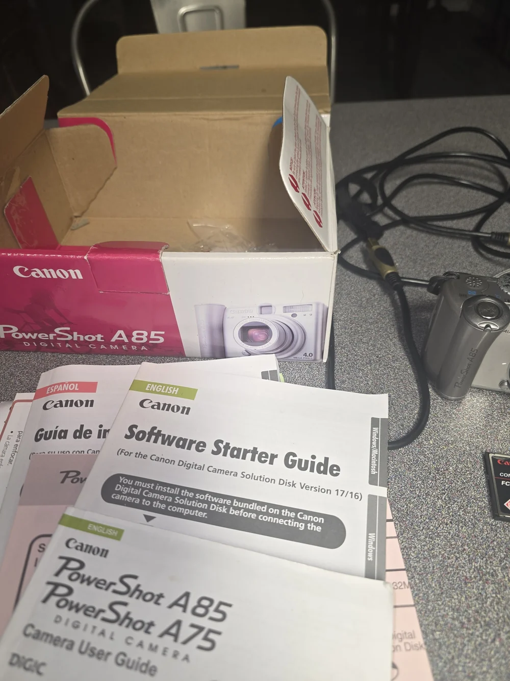Canon PowerShot A85 4.0MP Digital Camera Boxed CIB Bundle FOR PARTS 2 CF Cards